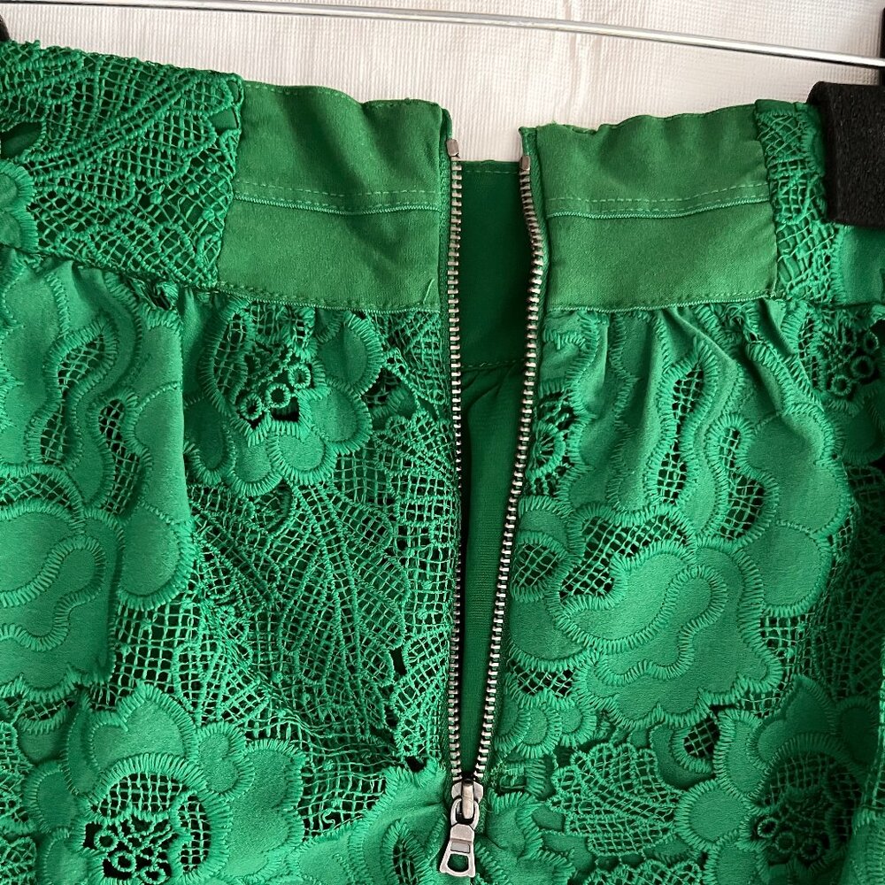 Skirt and crop top - Picture 6 of 8